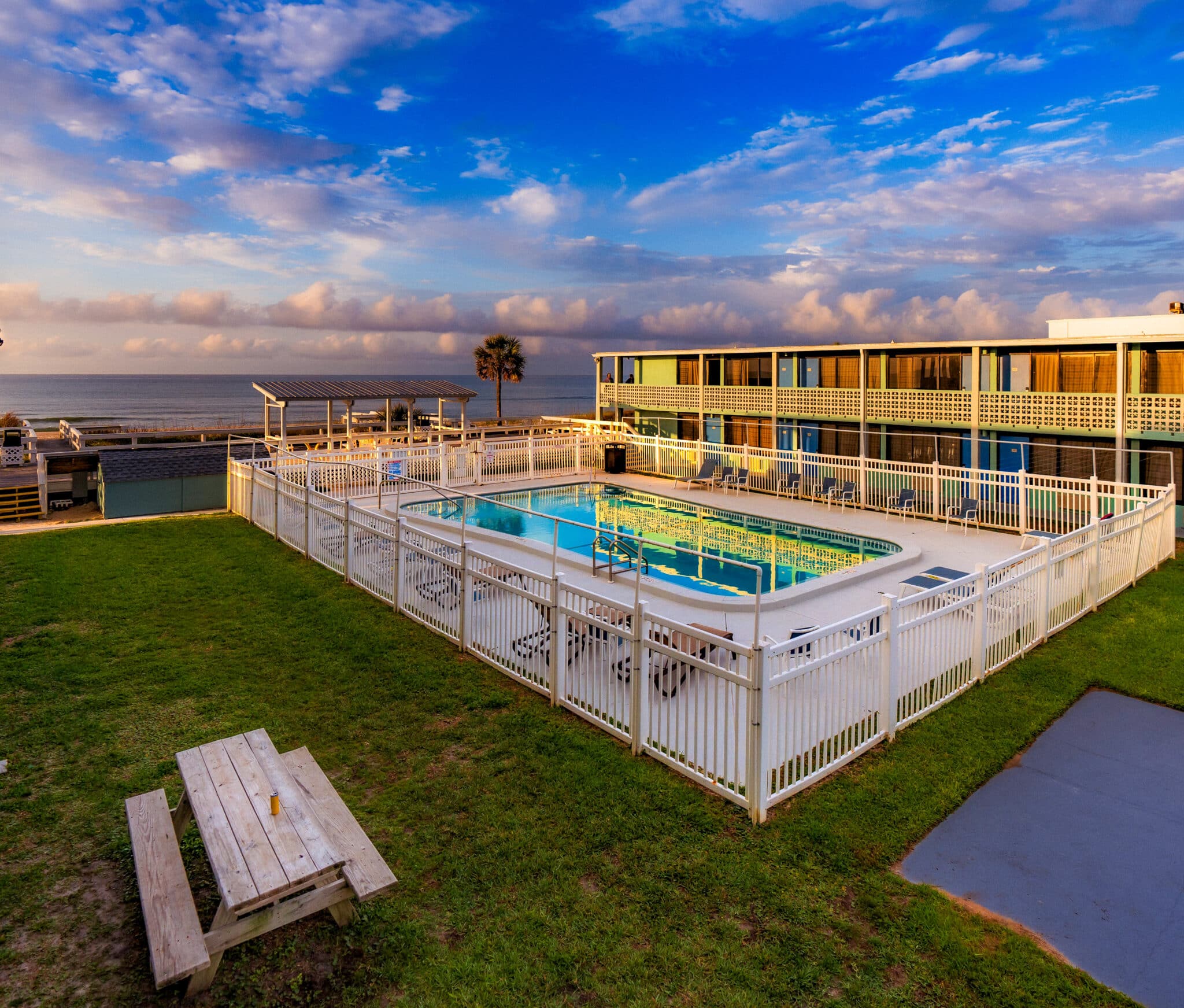 Hotel Courtyard with pool facing The Gulf of Mexico